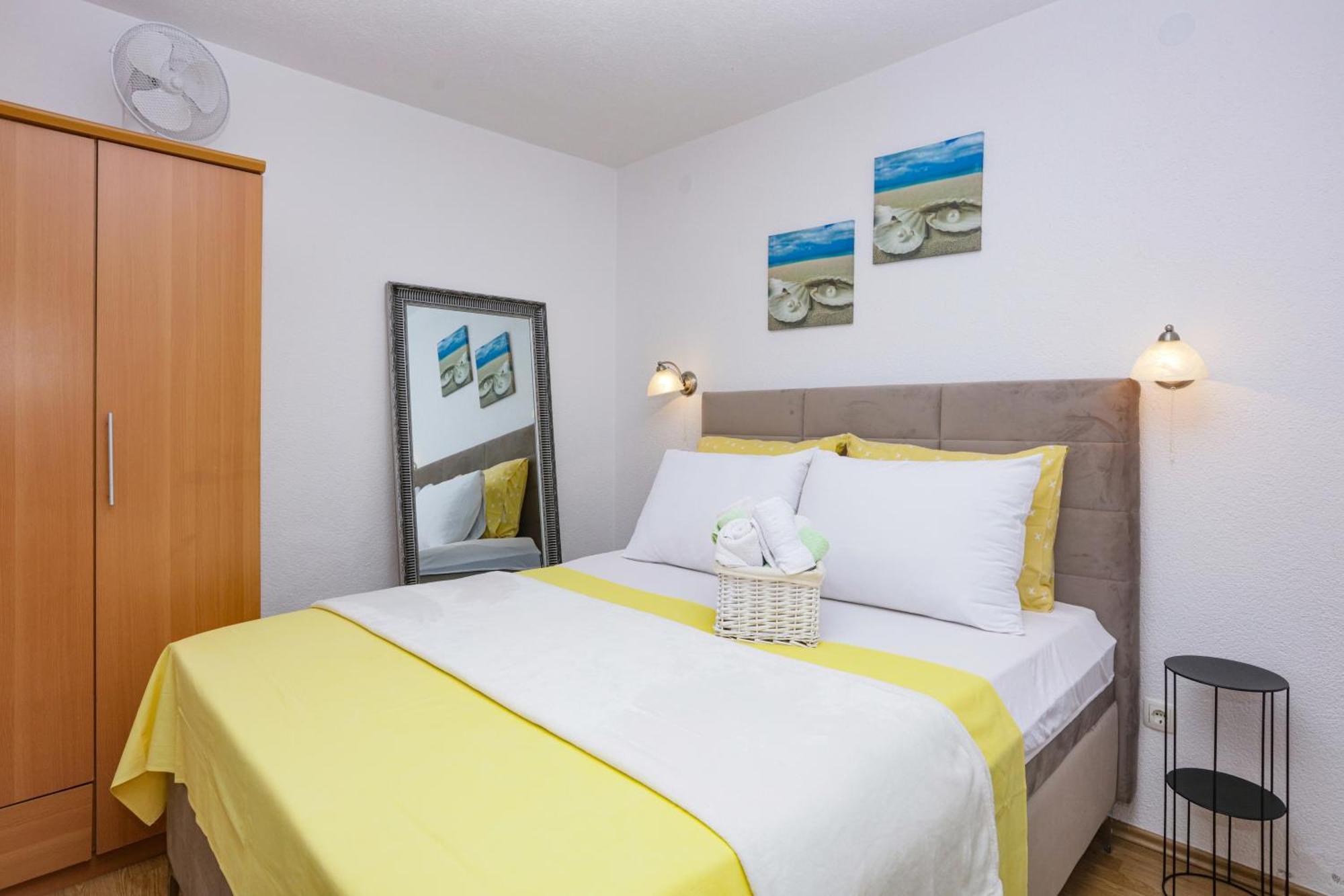 With A Parking Space - 13973 Vodice